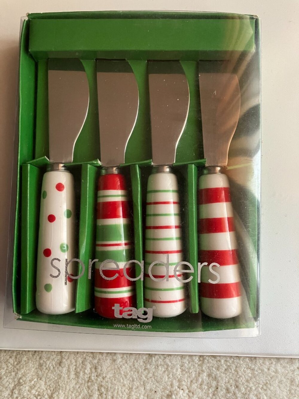 Set of 4 Holiday Spreader Knives